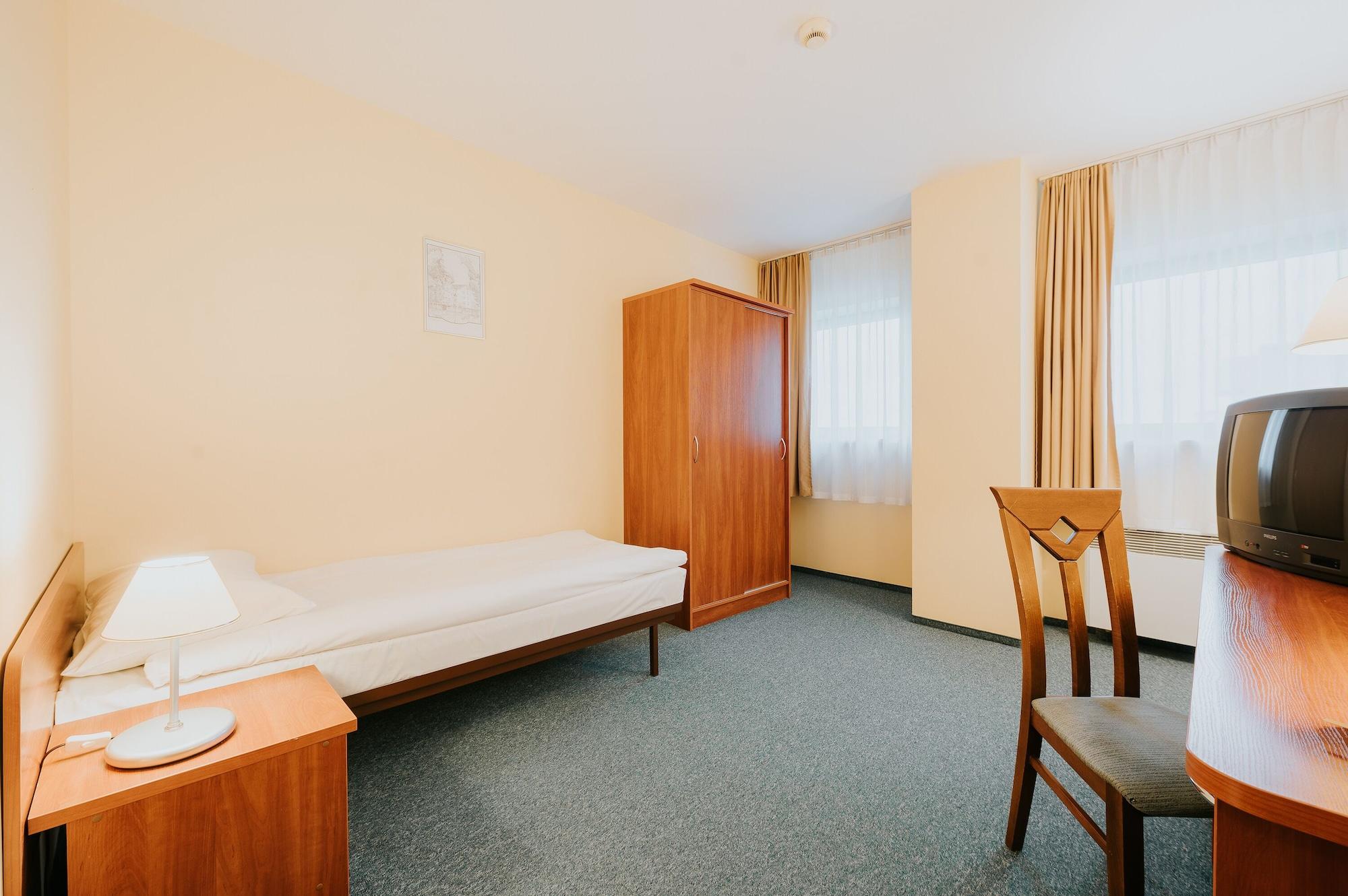 Sangate Hotel Airport Warszawa Zewnętrze zdjęcie