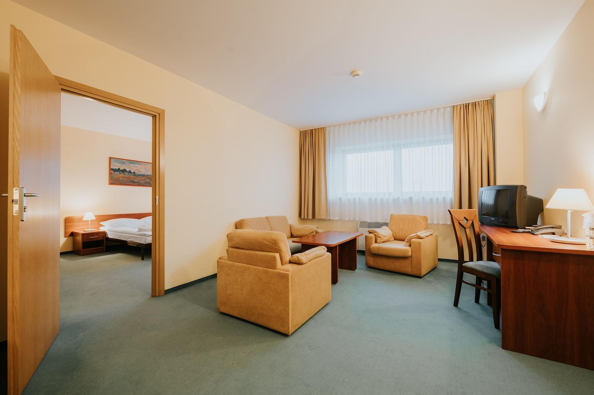 Sangate Hotel Airport Warszawa Zewnętrze zdjęcie