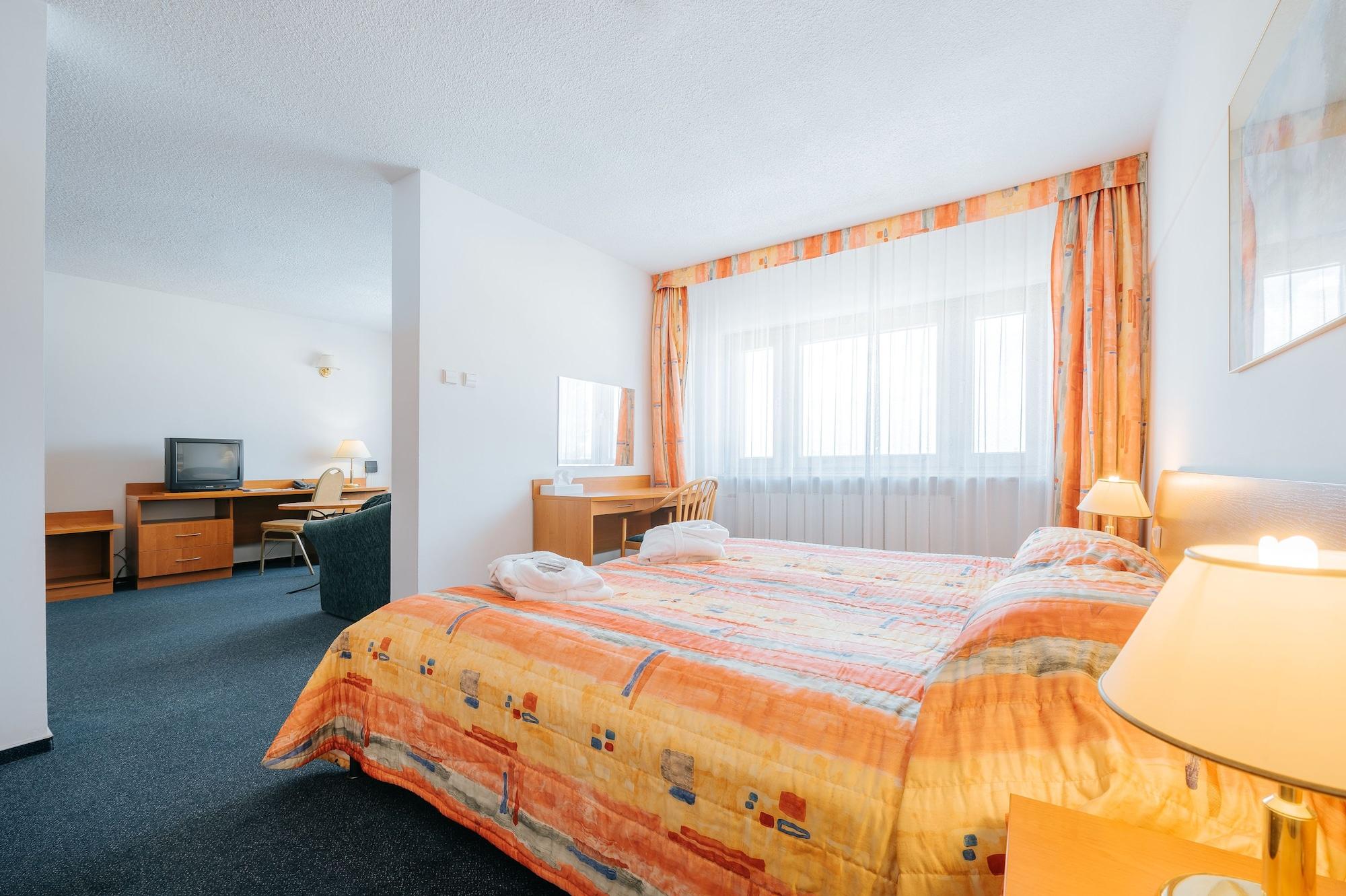 Sangate Hotel Airport Warszawa Zewnętrze zdjęcie