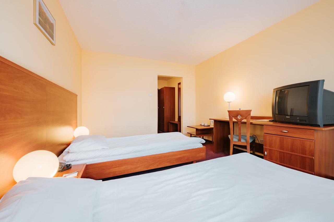 Sangate Hotel Airport Warszawa Zewnętrze zdjęcie